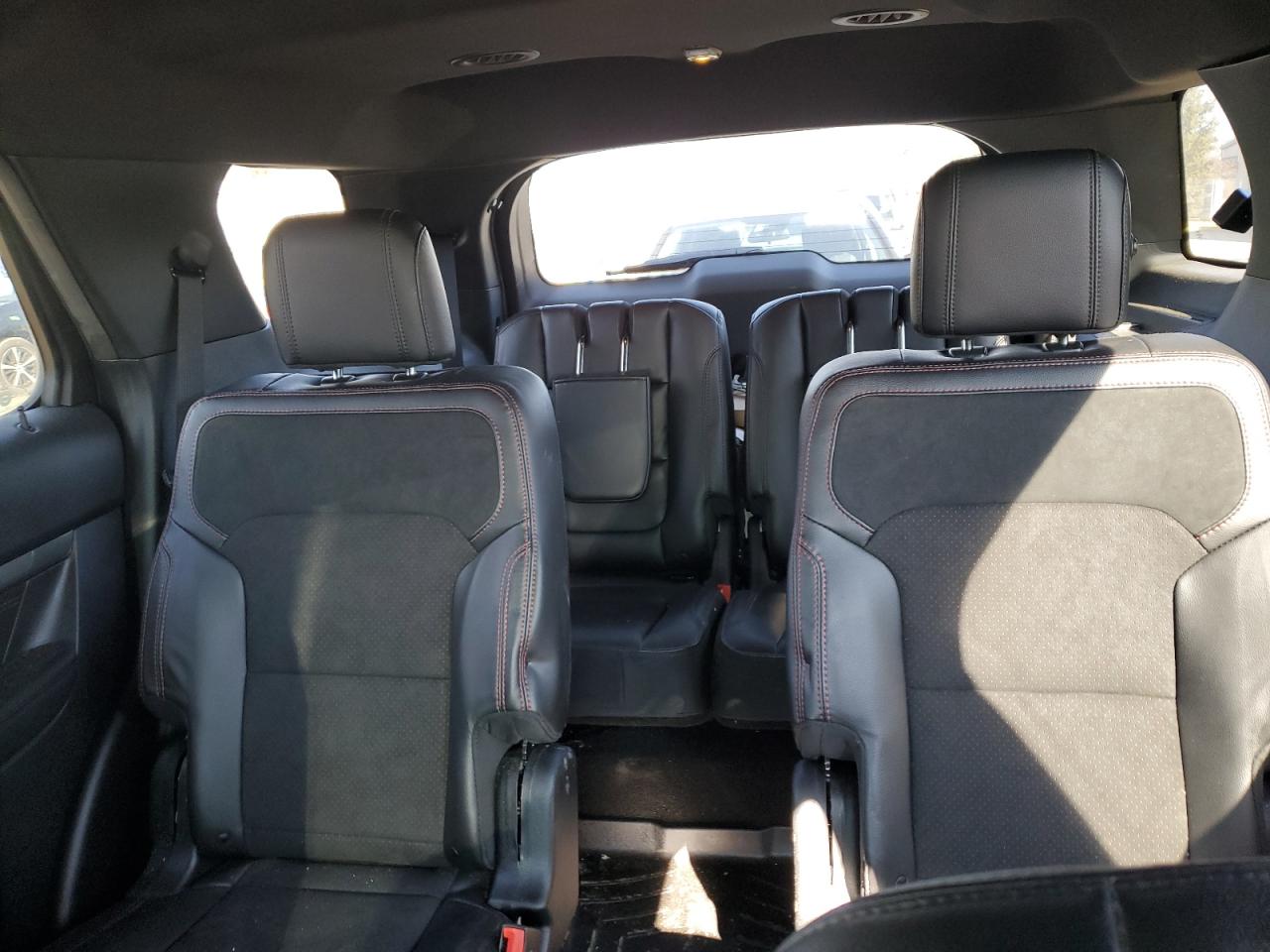 2019 Ford Explorer VIN 1FM5K8D8XKGB03320 Copart auction photo, front end / minor dent/scratches damage thumbnail 10