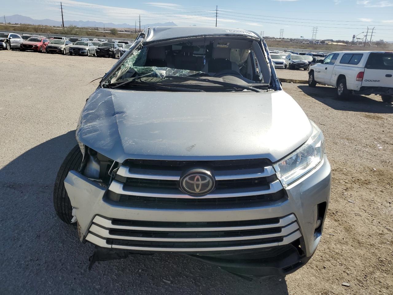 2018 Toyota Highlander VIN 5TDZZRFH9JS258904 Copart auction photo, all over / undercarriage damage thumbnail 5
