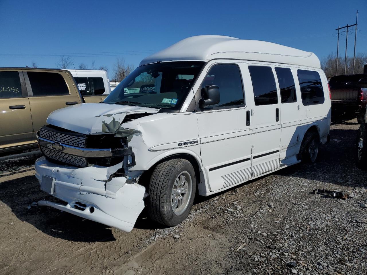 2005 Chevrolet Express VIN 1GBFG15TX51212747 - Copart auction photo