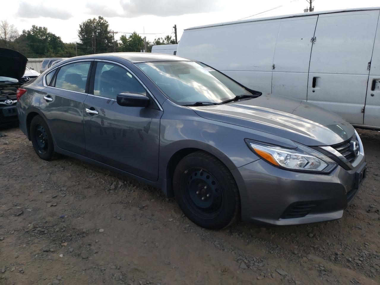 2017 Nissan Altima VIN 1N4AL3AP4HC470377 Copart auction photo, minor dent/scratches damage thumbnail 4