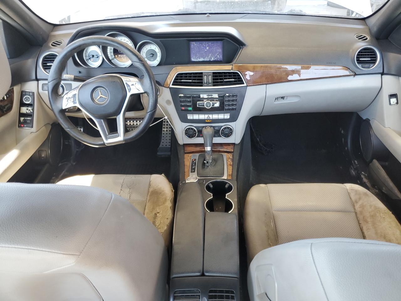 2012 Mercedes-Benz C-klasse VIN WDDGF4HB5CR215020 Copart auction photo, front end / minor dent/scratches damage thumbnail 8