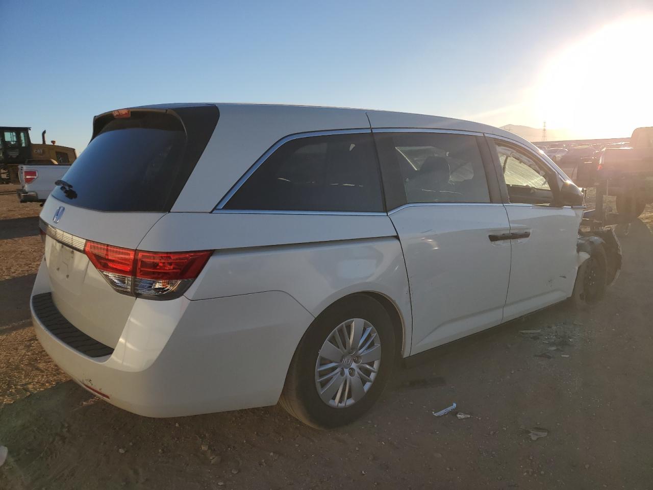 2016 Honda Odyssey VIN 5FNRL5H25GB106313 Copart auction photo, front end / side damage thumbnail 3