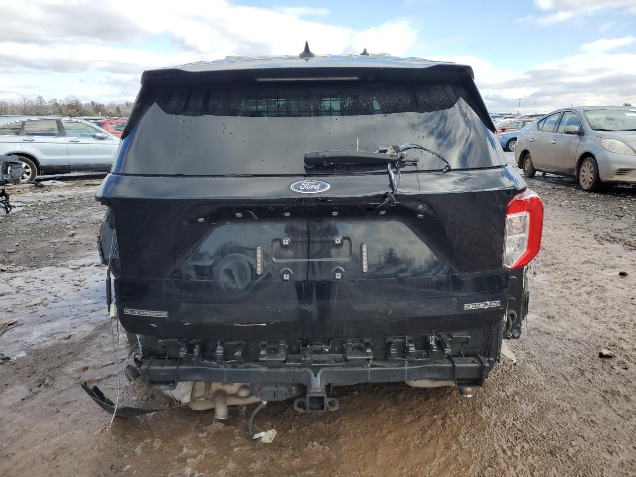 2022 Ford Explorer VIN 1FM5K8ABXNGA42328 Copart auction photo, side / rear end damage thumbnail 6