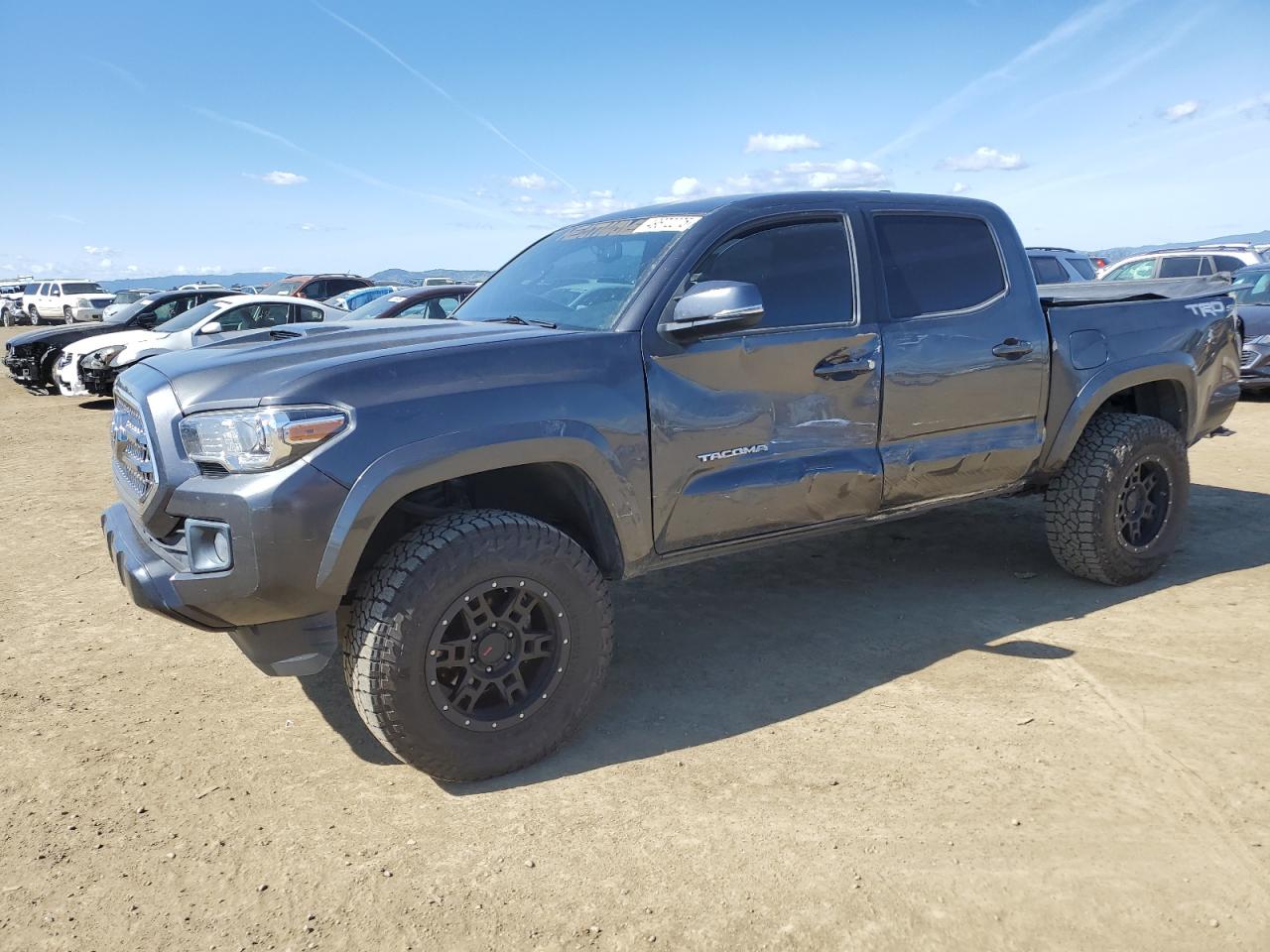 2017 Toyota Tacoma VIN 3TMAZ5CNXHM032218 - Copart auction photo