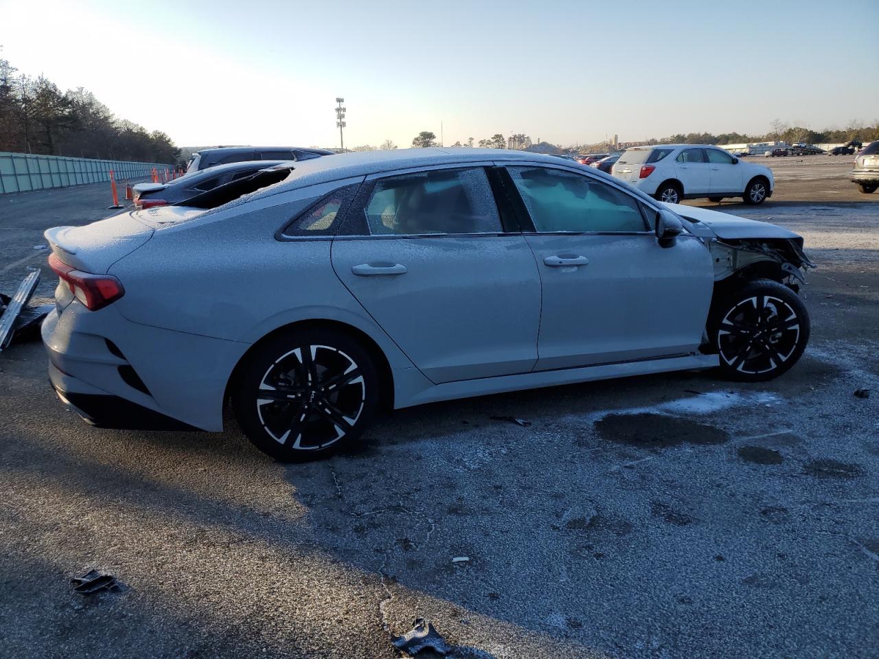 2022 KIA K5 VIN 5XXG64J24NG111368 Copart auction photo, front end / minor dent/scratches damage thumbnail 3