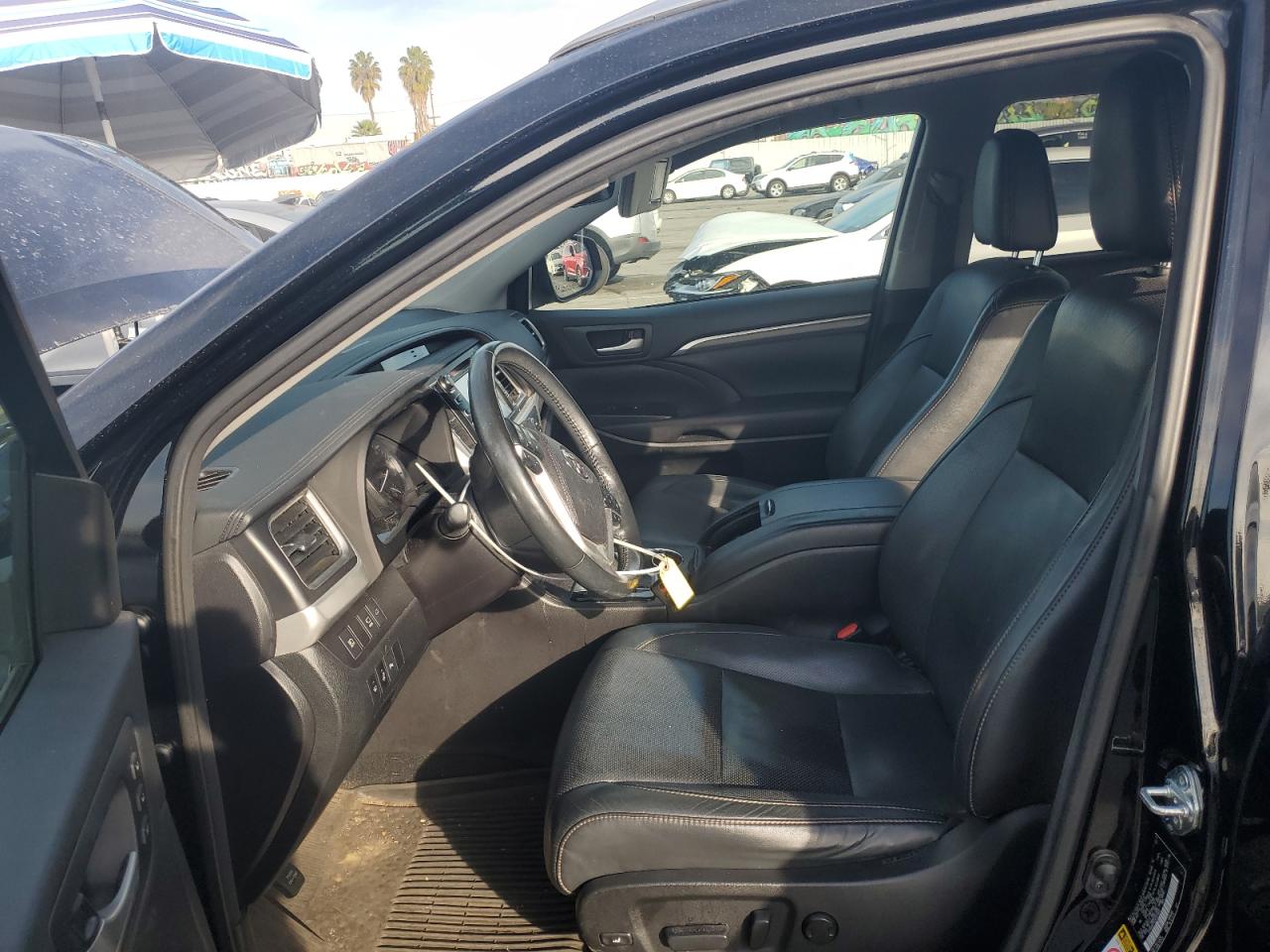 2017 Toyota Highlander VIN 5TDDGRFH2HS025652 Copart auction photo, front end damage thumbnail 7