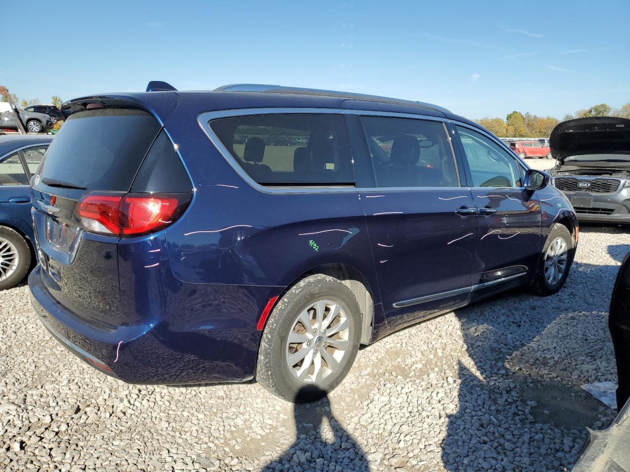 2019 Chrysler Pacifica VIN 2C4RC1BG8KR603544 Copart auction photo, front end damage thumbnail 3