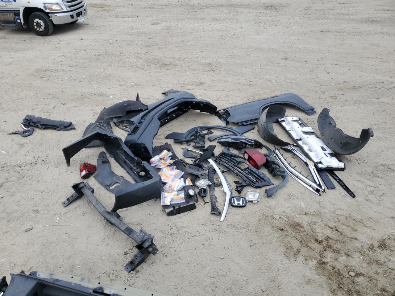2020 Honda Ridgeline VIN 5FPYK2F12LB000040 Copart auction photo, partial repair / undercarriage damage thumbnail 12