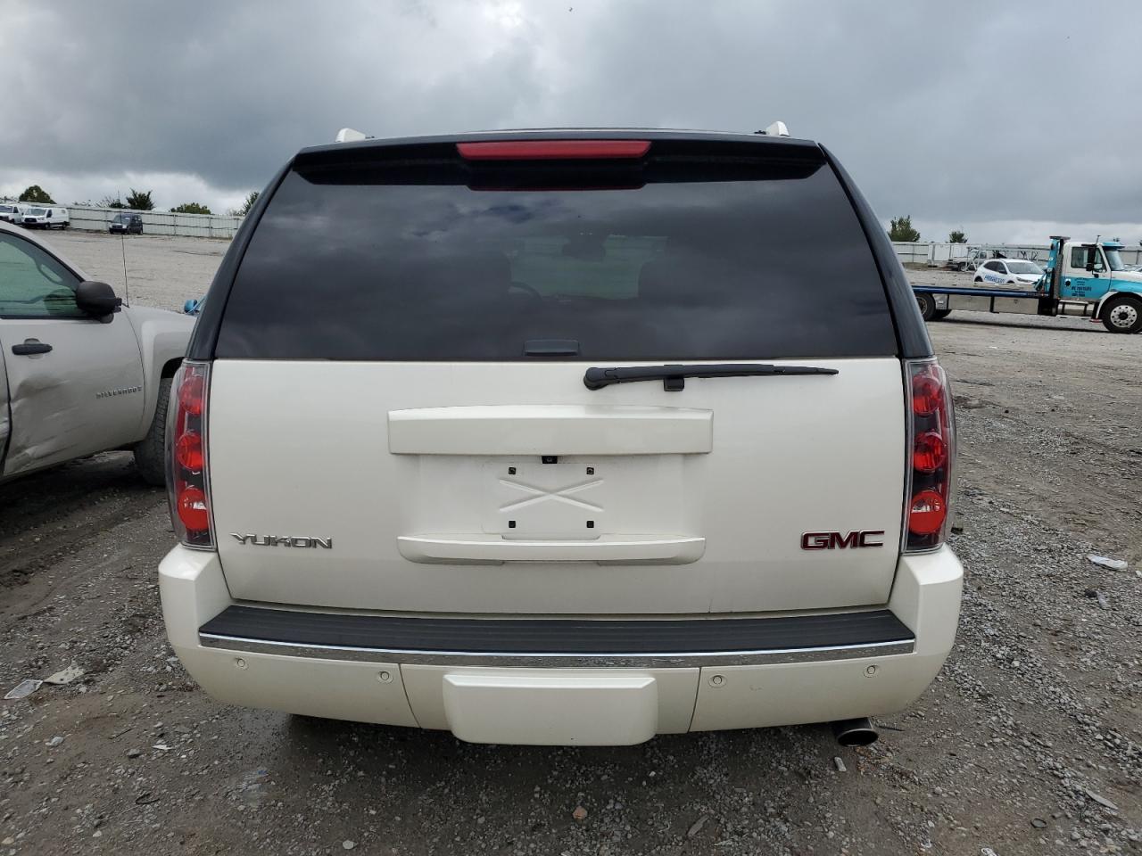 2013 GMC Yukon VIN 1GKS2EEF8DR185675 Copart auction photo, front end / side damage thumbnail 6