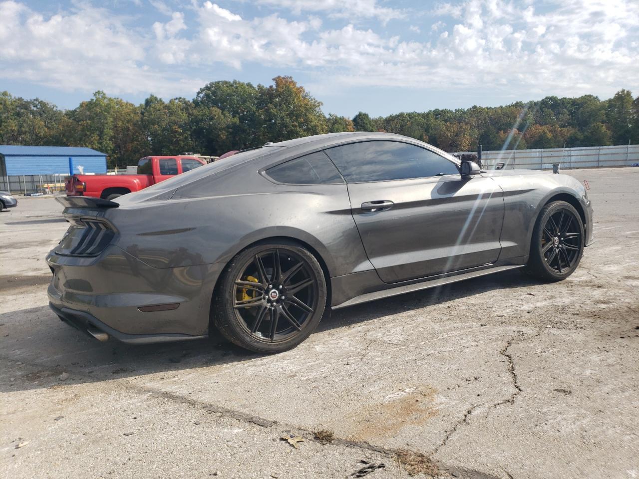 2018 Ford Mustang VIN 1FA6P8THXJ5128293 Copart auction photo, rear end / side damage thumbnail 3