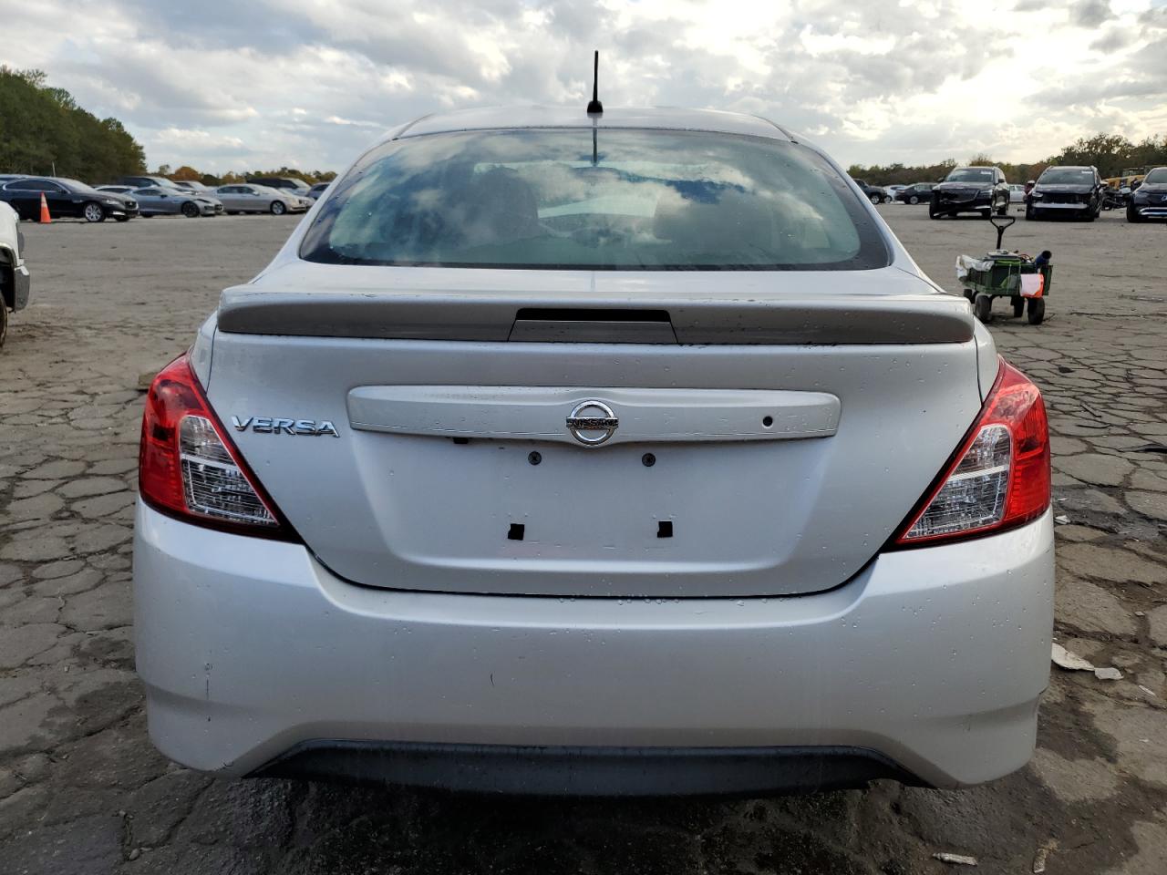 2019 Nissan Versa VIN 3N1CN7APXKL824602 Copart auction photo, front end damage thumbnail 6