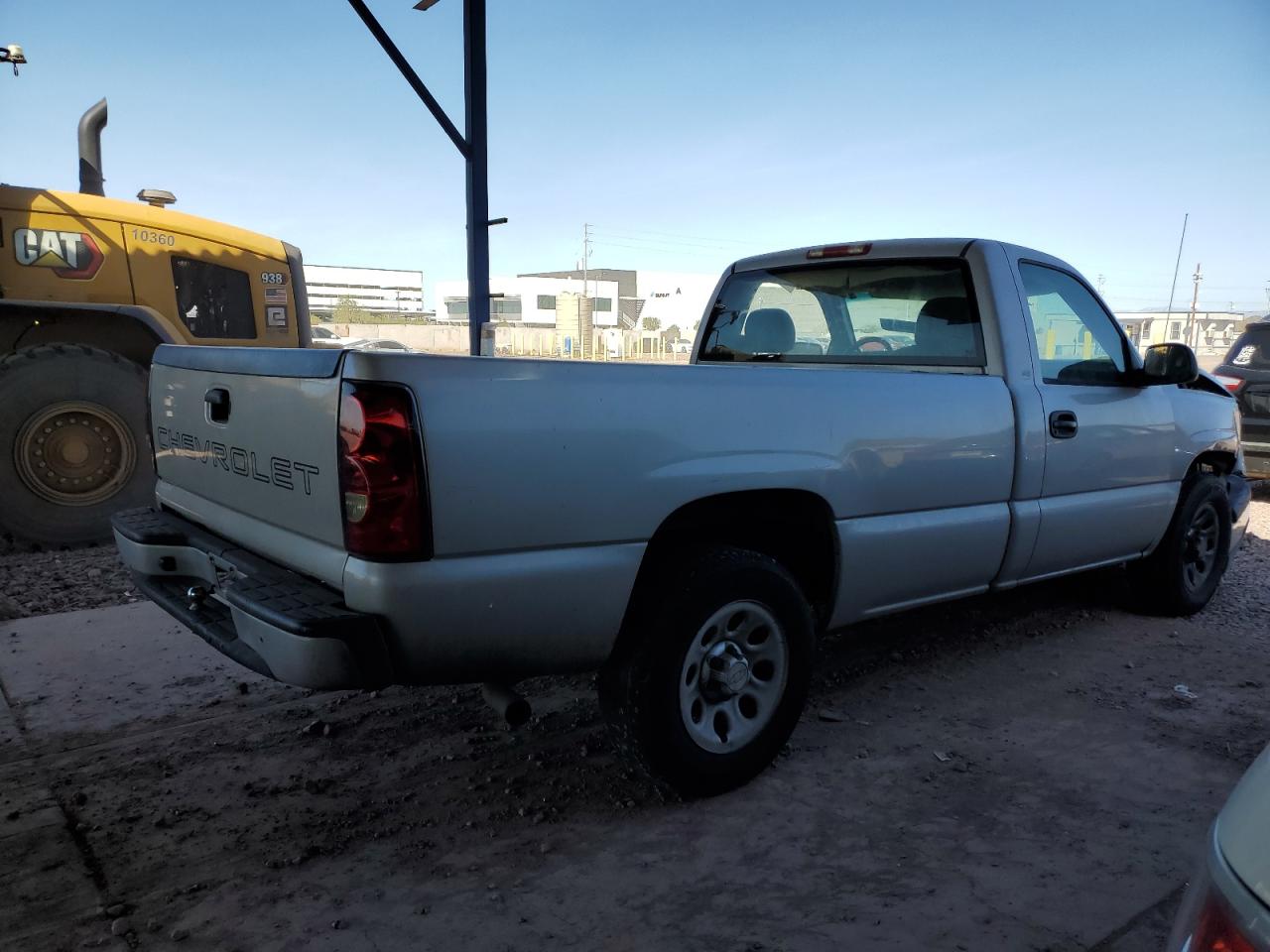 2005 Chevrolet Silverado VIN 1GCEC14X35Z320930 Copart auction photo, front end damage thumbnail 3