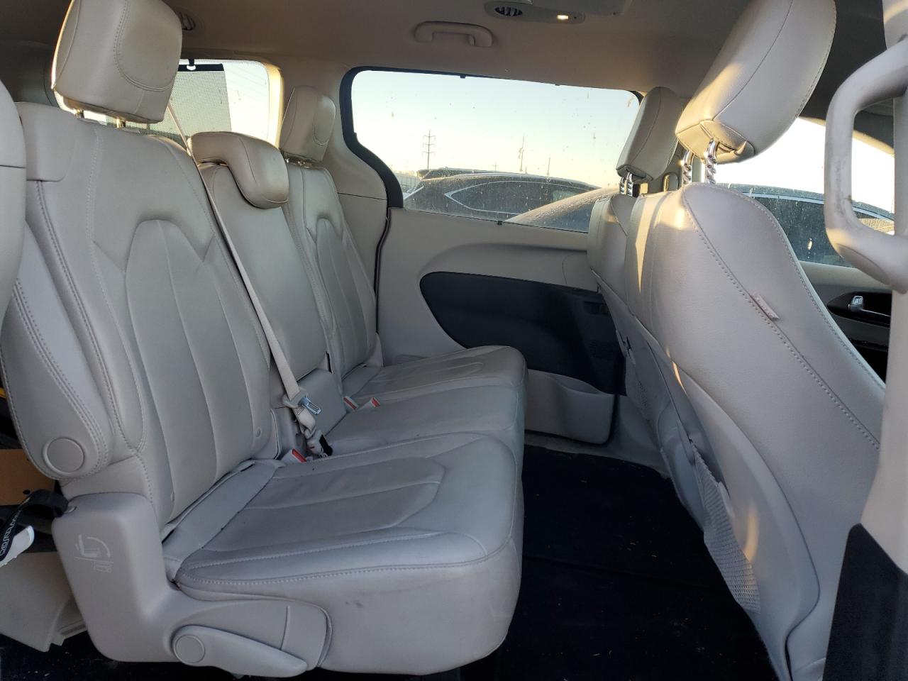 2017 Chrysler Pacifica VIN 2C4RC1BG7HR757140 Copart auction photo, all over damage thumbnail 11