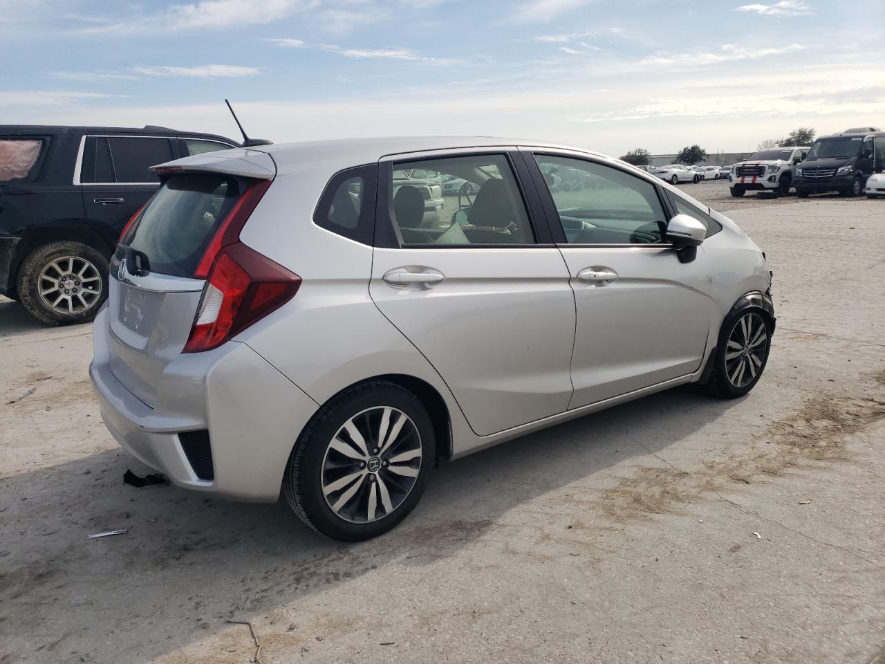 2016 Honda Fit VIN JHMGK5H94GS015414 Copart auction photo, front end damage thumbnail 3