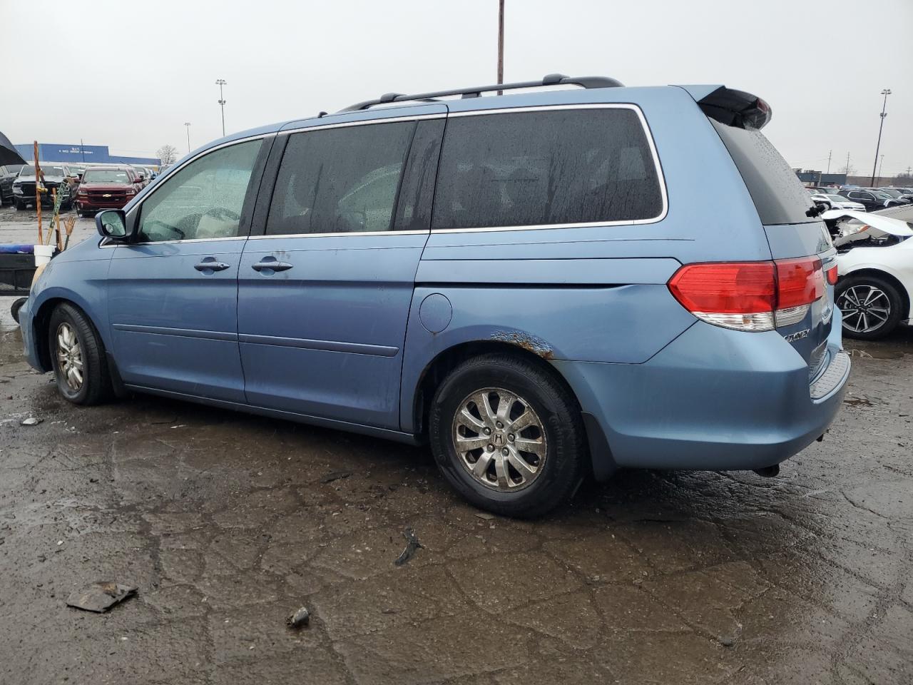 2010 Honda Odyssey VIN 5FNRL3H67AB056402 Copart auction photo, front end damage thumbnail 2