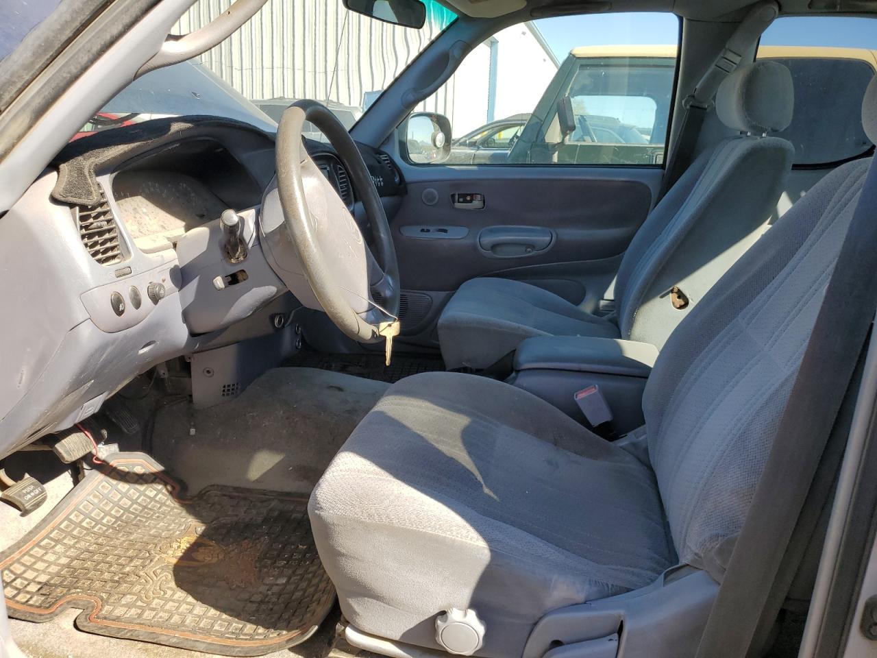 2000 Toyota Tundra VIN 5TBBT4413YS026135 Copart auction photo, side / mechanical damage thumbnail 7
