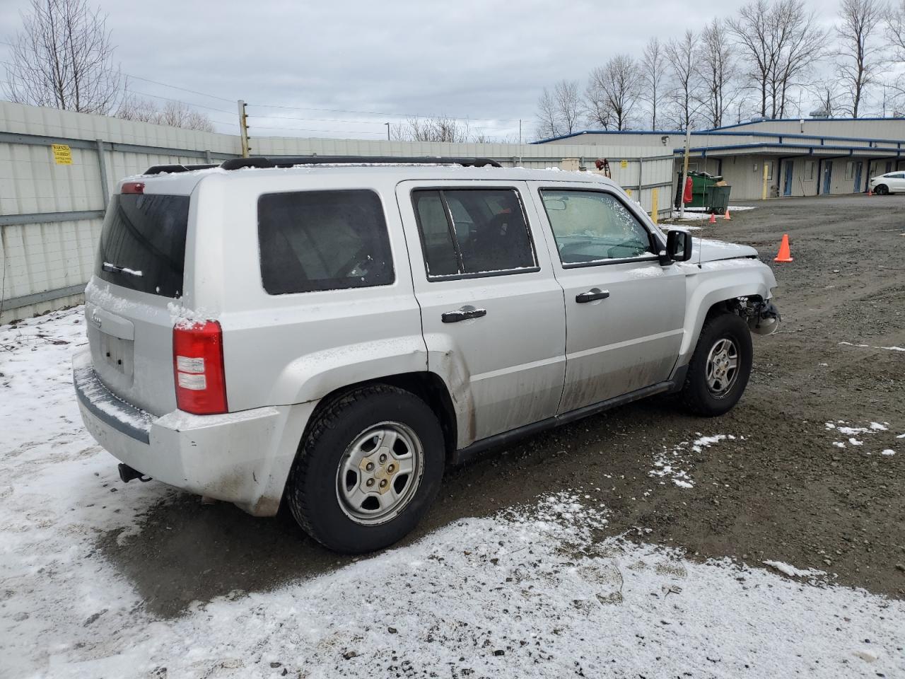 2008 Jeep Liberty (Patriot) VIN 1J8FF28W38D512748 Copart auction photo, biohazard/chemical / front end damage thumbnail 3