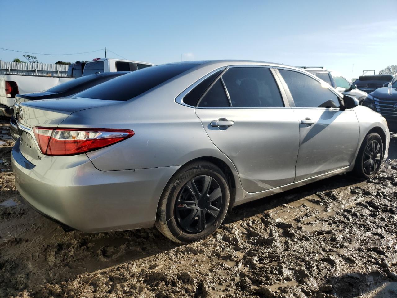2016 Toyota Camry VIN 4T4BF1FK4GR525847 Copart auction photo, water/flood damage thumbnail 3