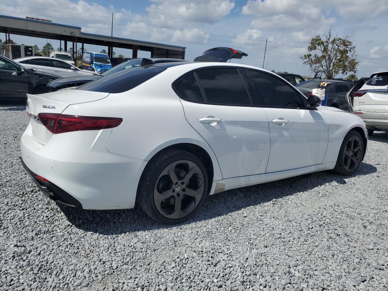 2017 Alfa Romeo Giulia VIN ZARFAEDNXH7538014 Copart auction photo, front end damage thumbnail 3