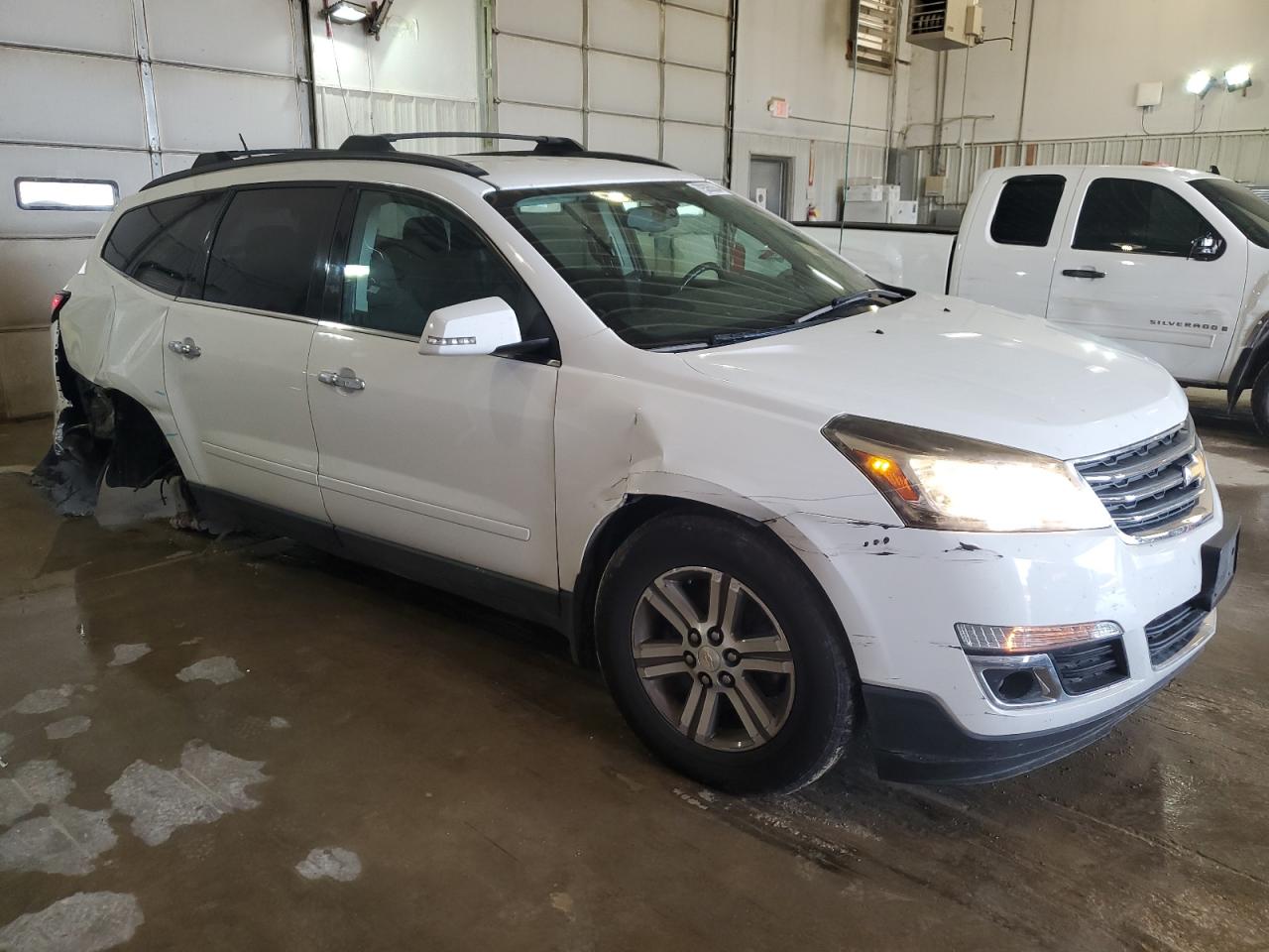 2016 Chevrolet Traverse VIN 1GNKVGKD2GJ270913 Copart auction photo, rear end / front end damage thumbnail 4