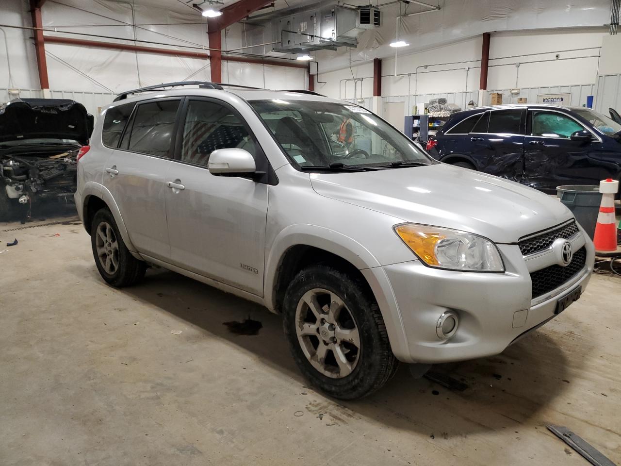 2009 Toyota RAV 4 VIN 2T3BF31VX9W019814 Copart auction photo, rear end / minor dent/scratches damage thumbnail 4