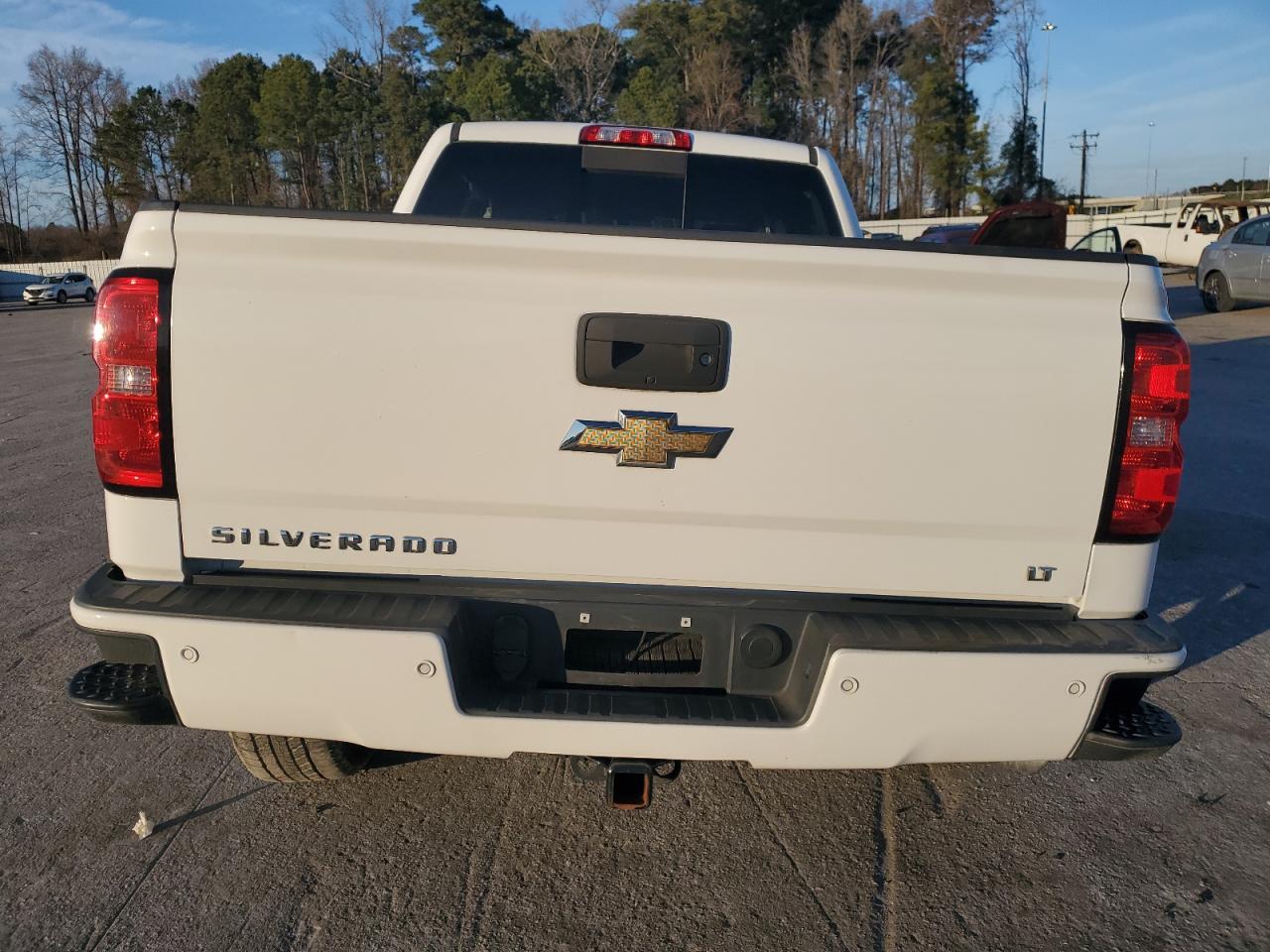 2018 Chevrolet Silverado VIN 3GCUKREC4JG607339 Copart auction photo, all over / undercarriage damage thumbnail 6