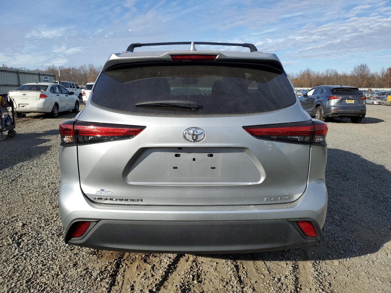2021 Toyota Highlander VIN 5TDHZRBH2MS114830 Copart auction photo, side damage thumbnail 6