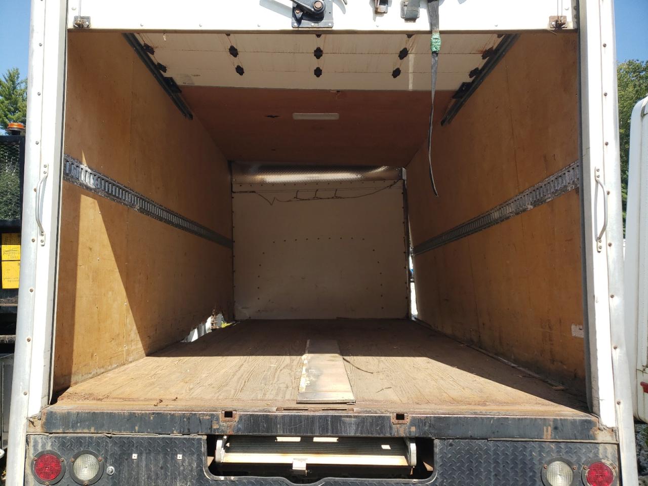 2016 Chevrolet Express VIN 1GB6GUCGXG1324183 Copart auction photo, side / undercarriage damage thumbnail 11