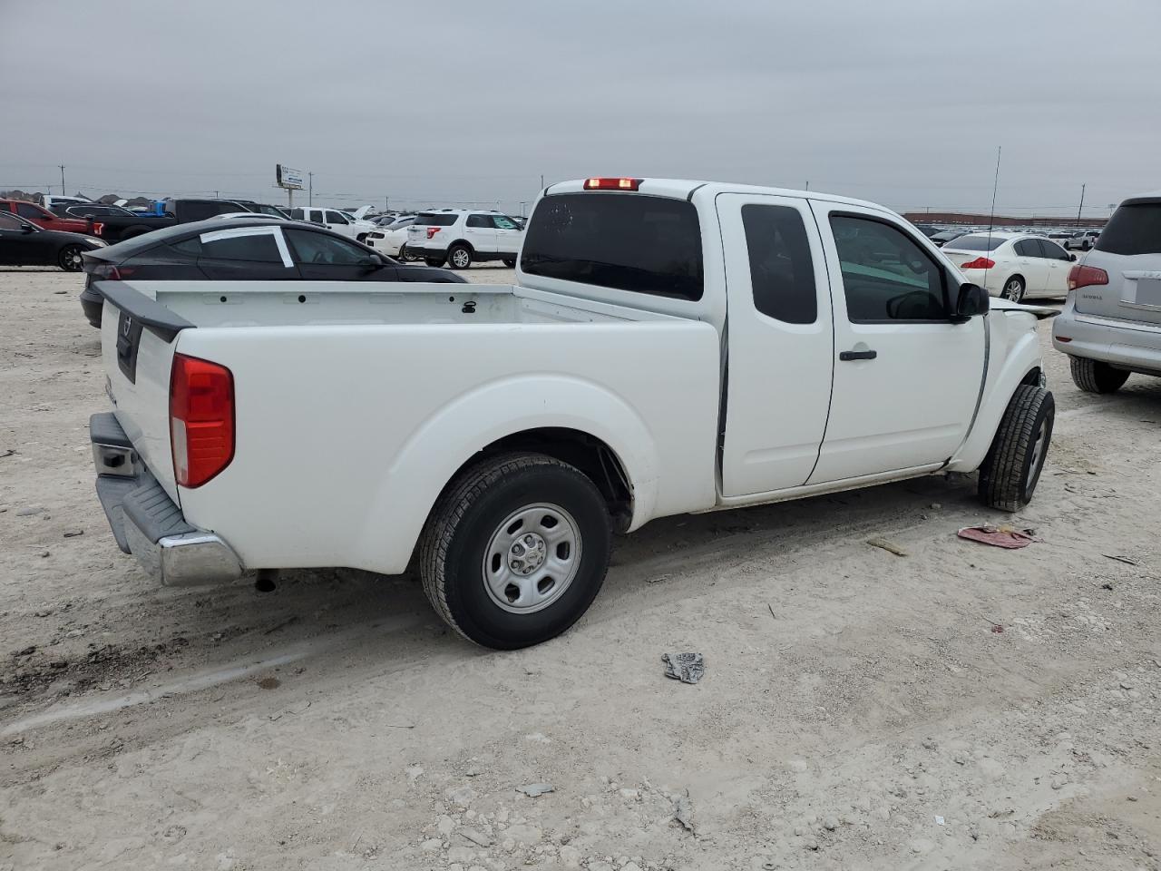 2013 Nissan Navara (Frontier) VIN 1N6BD0CT5DN737946 Copart auction photo, front end damage thumbnail 3