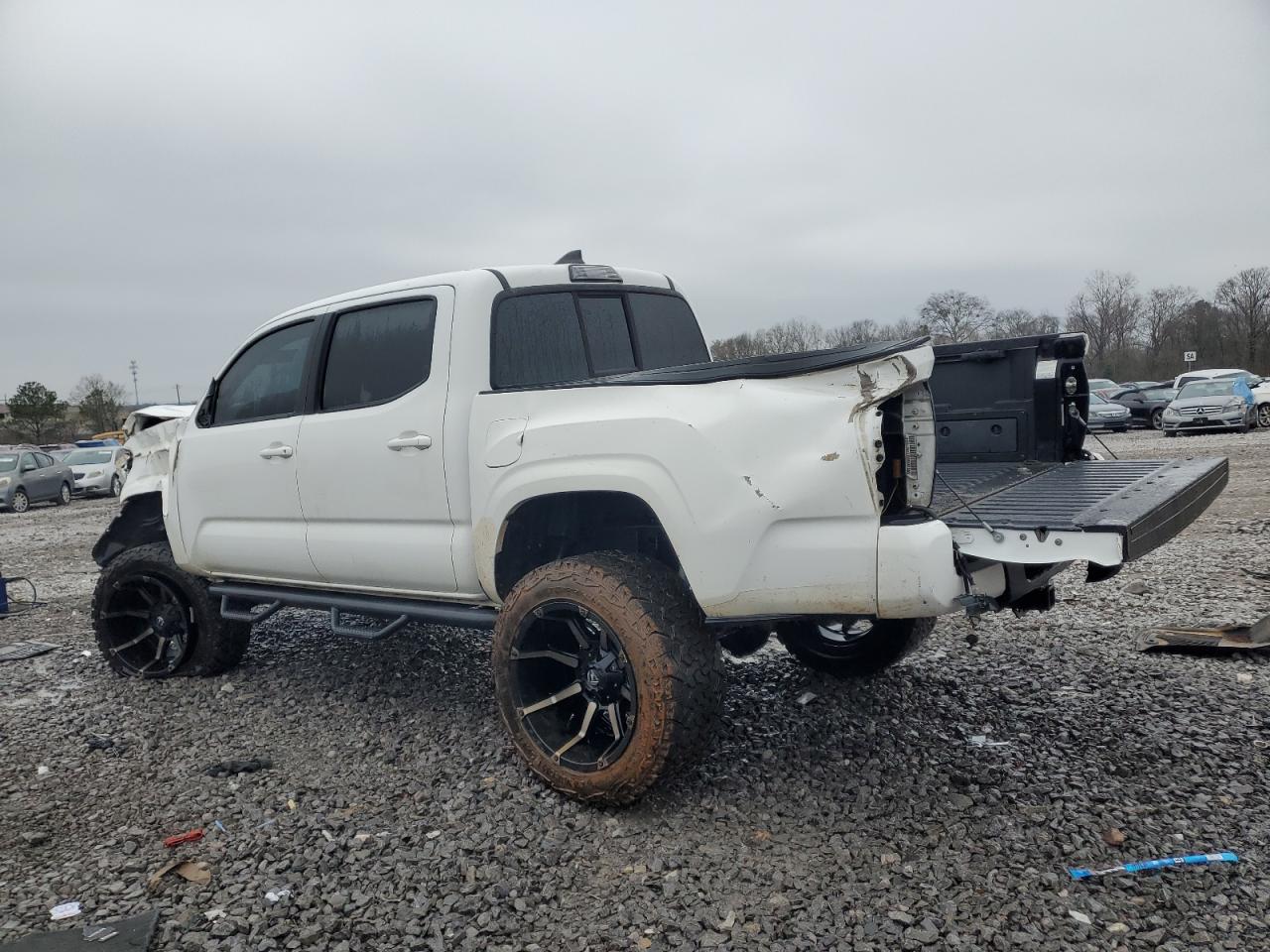 2017 Toyota Tacoma VIN 3TMCZ5AN8HM096009 Copart auction photo, front end damage thumbnail 2