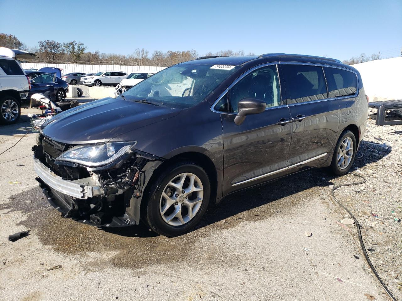 2017 Chrysler Pacifica VIN 2C4RC1EG4HR796909
