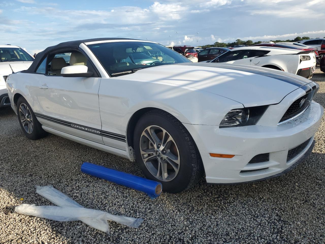 2014 Ford Mustang VIN 1ZVBP8EM7E5281638 Copart auction photo, water/flood damage thumbnail 4