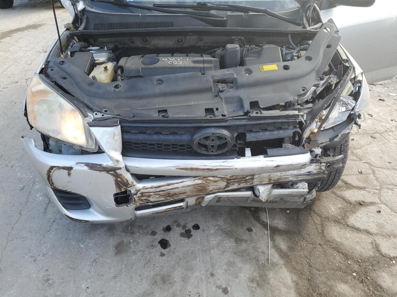 2011 Toyota RAV 4 VIN JTMBF4DV3B5041135 Copart auction photo, front end damage thumbnail 12