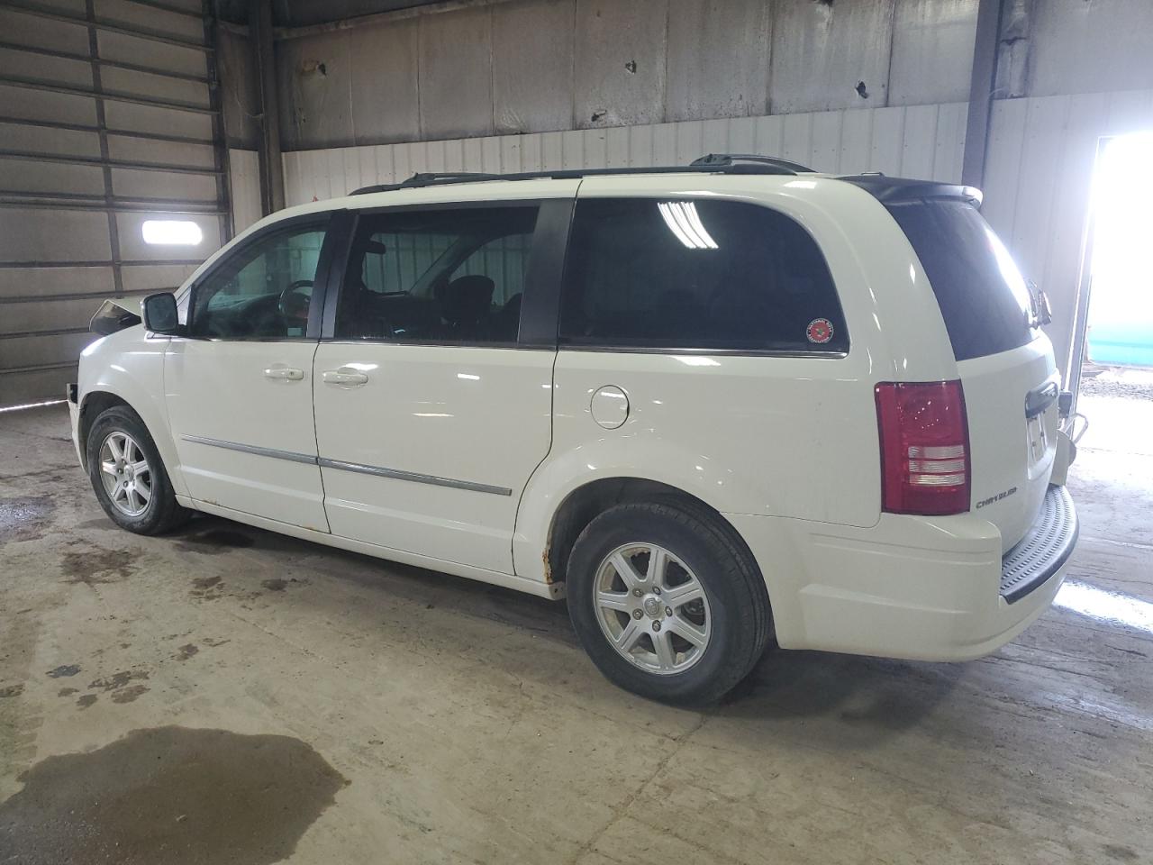 2010 Chrysler Town & Country VIN 2A4RR5D10AR278489 Copart auction photo, front end / minor dent/scratches damage thumbnail 2