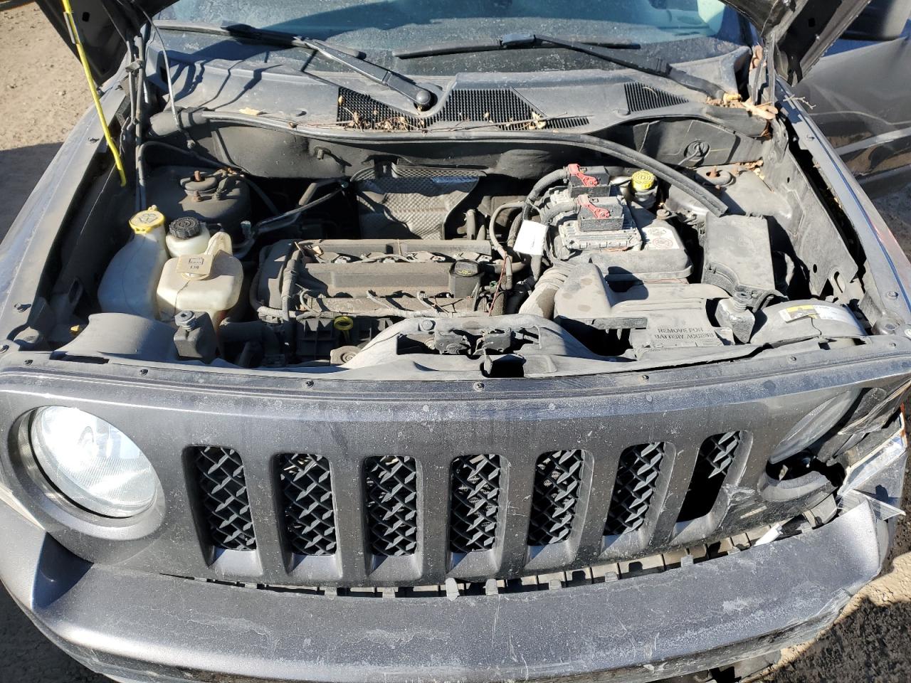 2016 Jeep Liberty (Patriot) VIN 1C4NJPBA6GD528694 Copart auction photo, front end / minor dent/scratches damage thumbnail 11