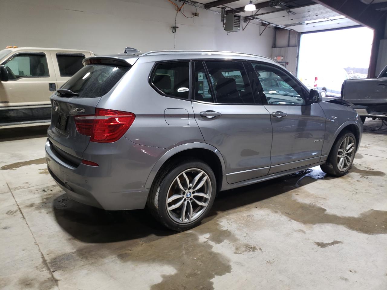 2017 BMW X3 VIN 5UXWX9C31H0W75348 Copart auction photo, front end damage thumbnail 3