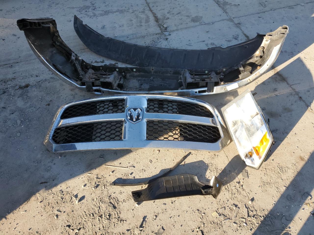 2016 RAM 1500 VIN 1C6RR7FT2GS177999 Copart auction photo, front end / rear end damage thumbnail 14
