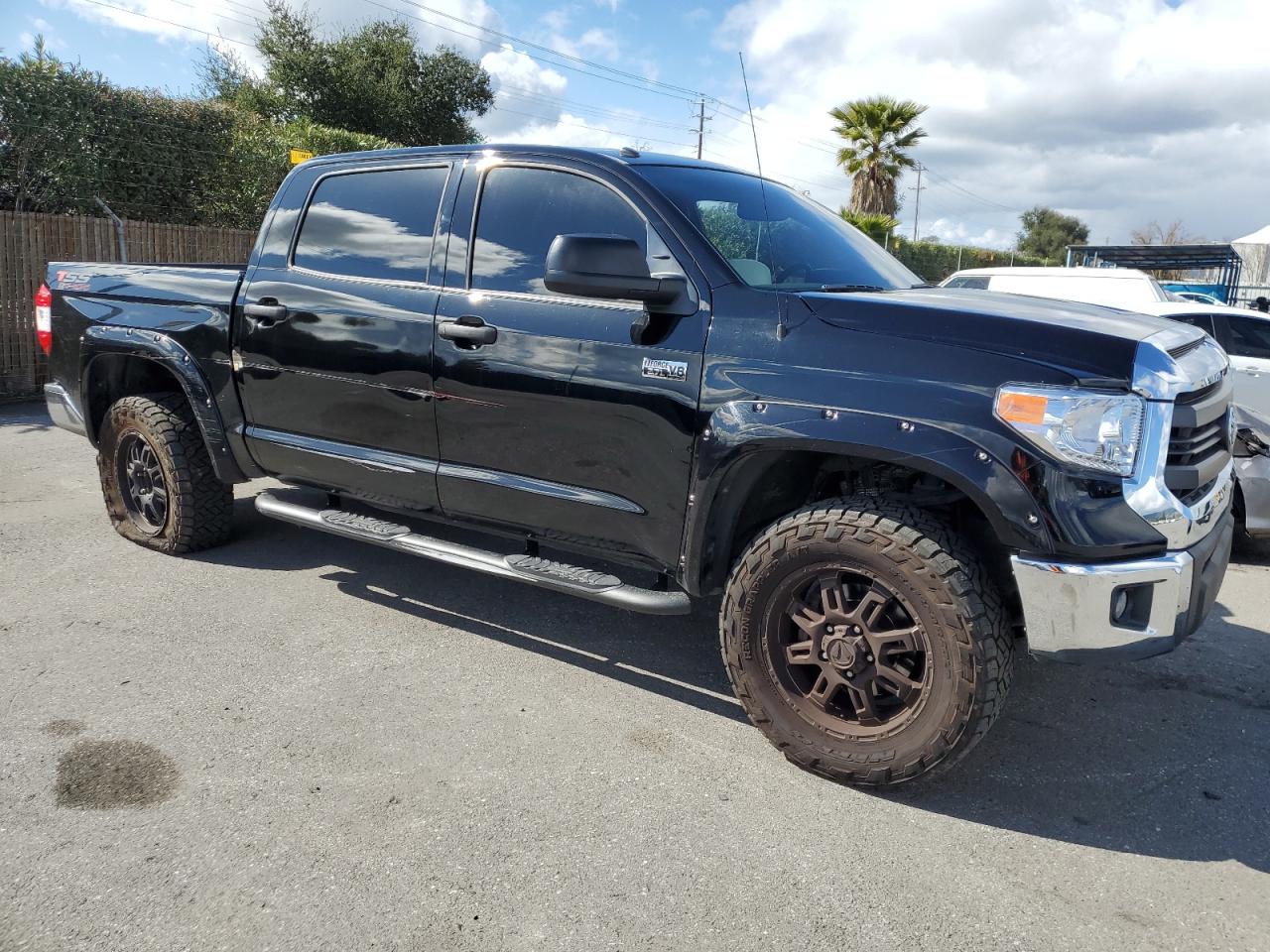 2015 Toyota Tundra VIN 5TFDW5F10FX437154 Copart auction photo, undercarriage / side damage thumbnail 4