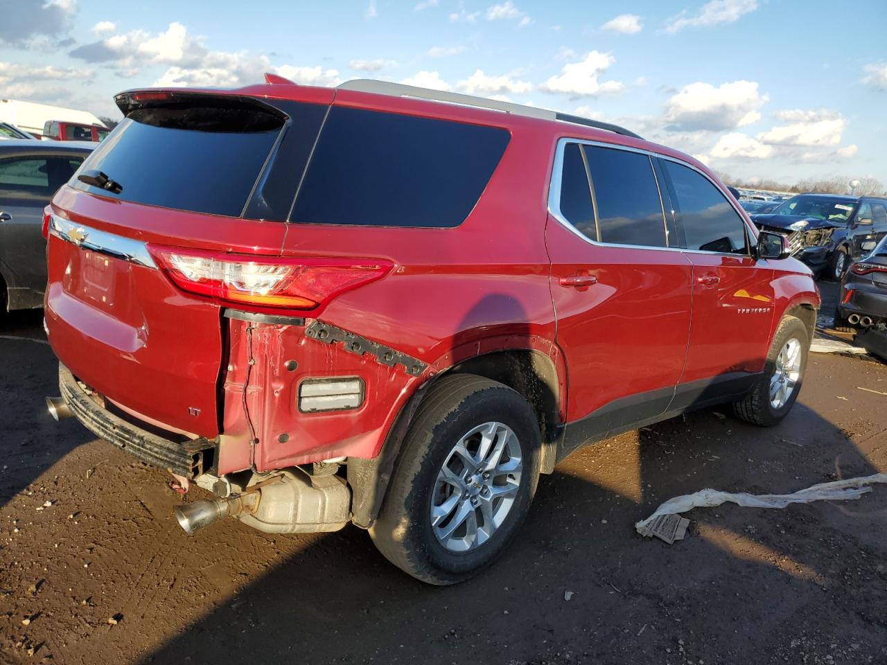 2018 Chevrolet Traverse VIN 1GNEVGKW4JJ147264 Copart auction photo, rear end / front end damage thumbnail 3