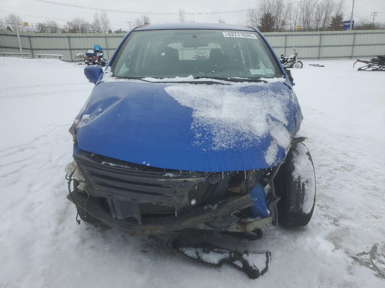 2011 Nissan Versa VIN 3N1BC1CP8BL495586 Copart auction photo, front end / side damage thumbnail 5