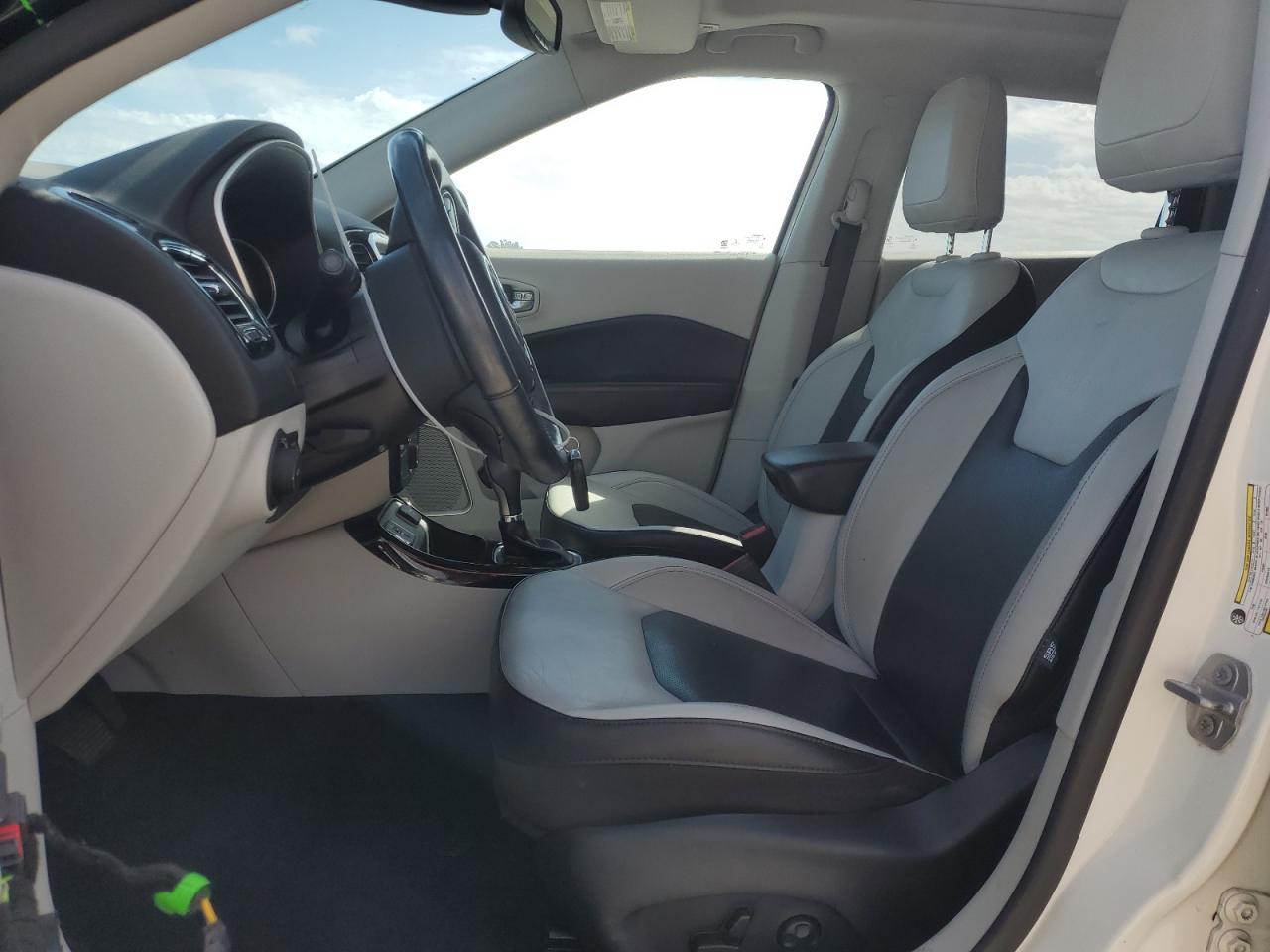 2019 Jeep Compass VIN 3C4NJCCB3KT782818 Copart auction photo, all over damage thumbnail 7