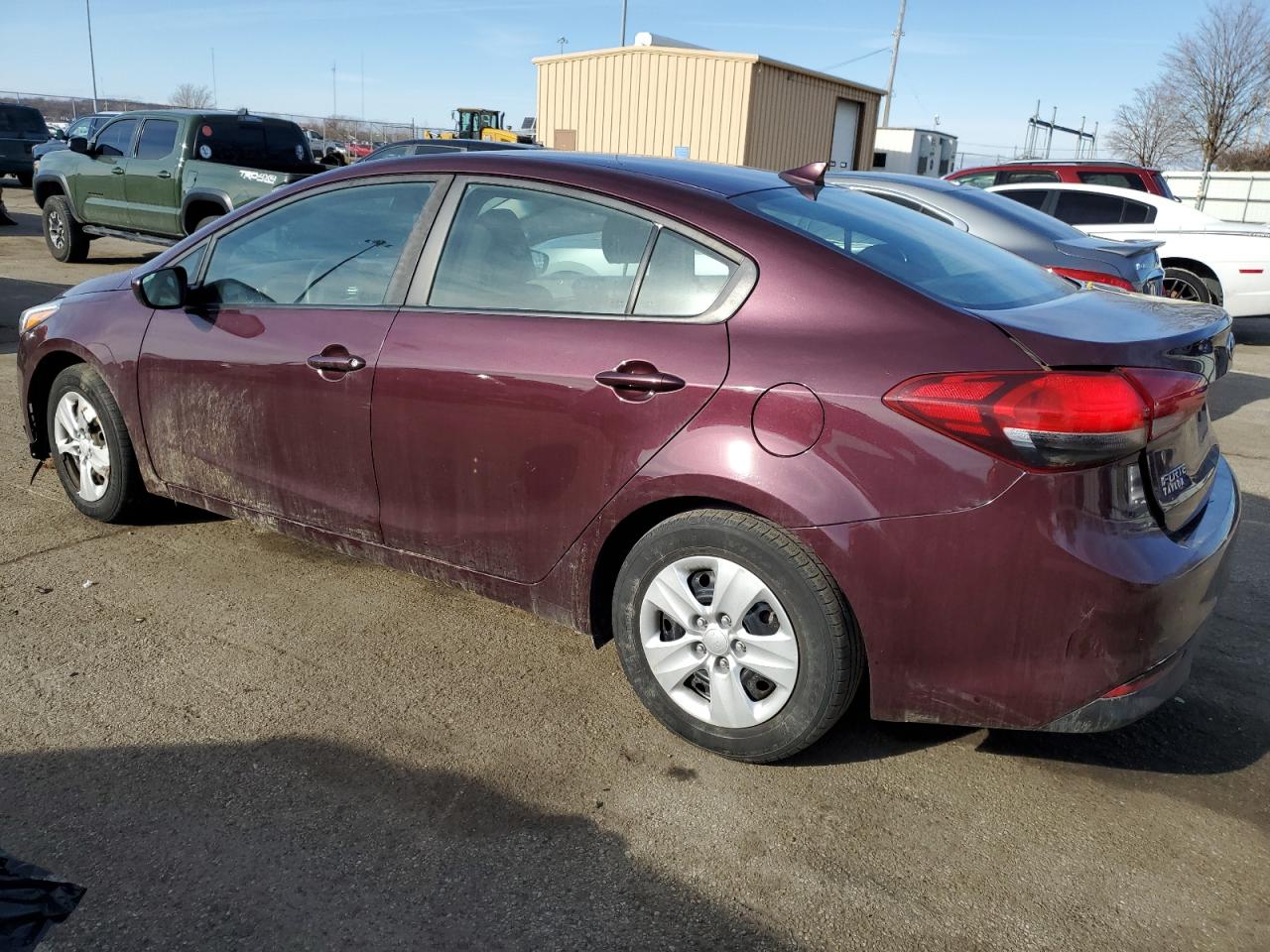 2017 KIA Forte VIN 3KPFK4A78HE124611 Copart auction photo, front end / rear end damage thumbnail 2