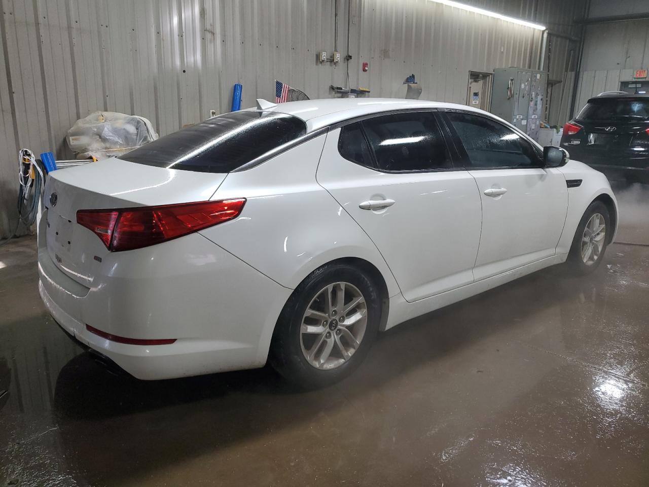2011 KIA Optima VIN KNAGM4A71B5092289 Copart auction photo, side / rear end damage thumbnail 3