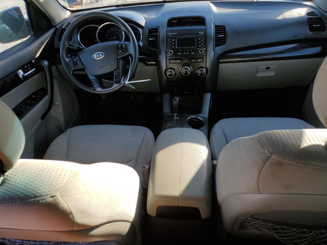 2012 KIA Sorento VIN 5XYKT3A19CG202682 Copart auction photo, all over / minor dent/scratches damage thumbnail 8