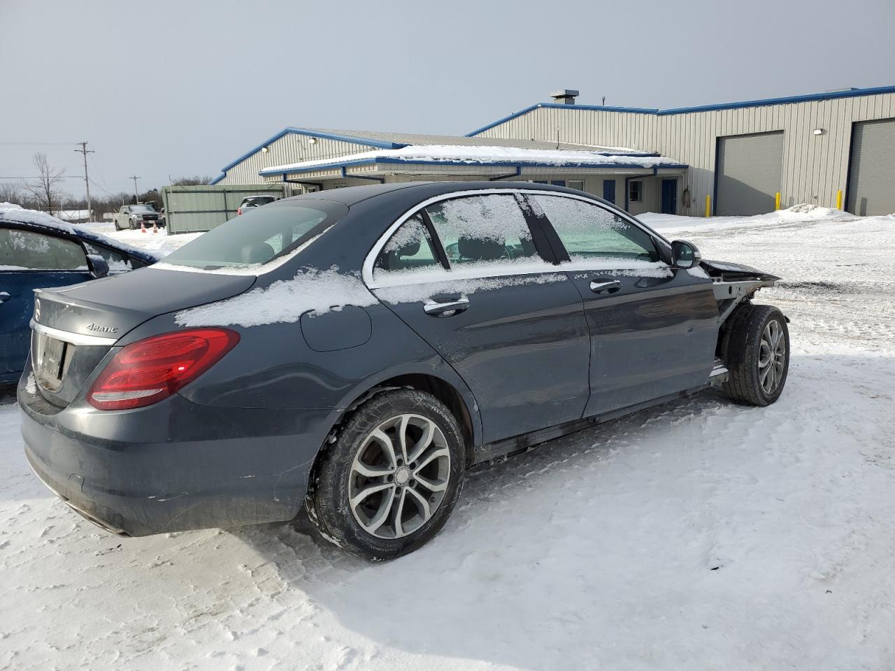 2015 Mercedes-Benz C-klasse VIN 55SWF4KB6FU060663 Copart auction photo, front end / minor dent/scratches damage thumbnail 3