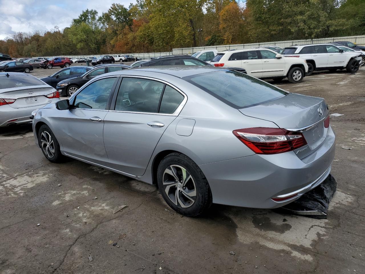 2017 Honda Accord VIN 1HGCR2F32HA308813 Copart auction photo, front end damage thumbnail 2