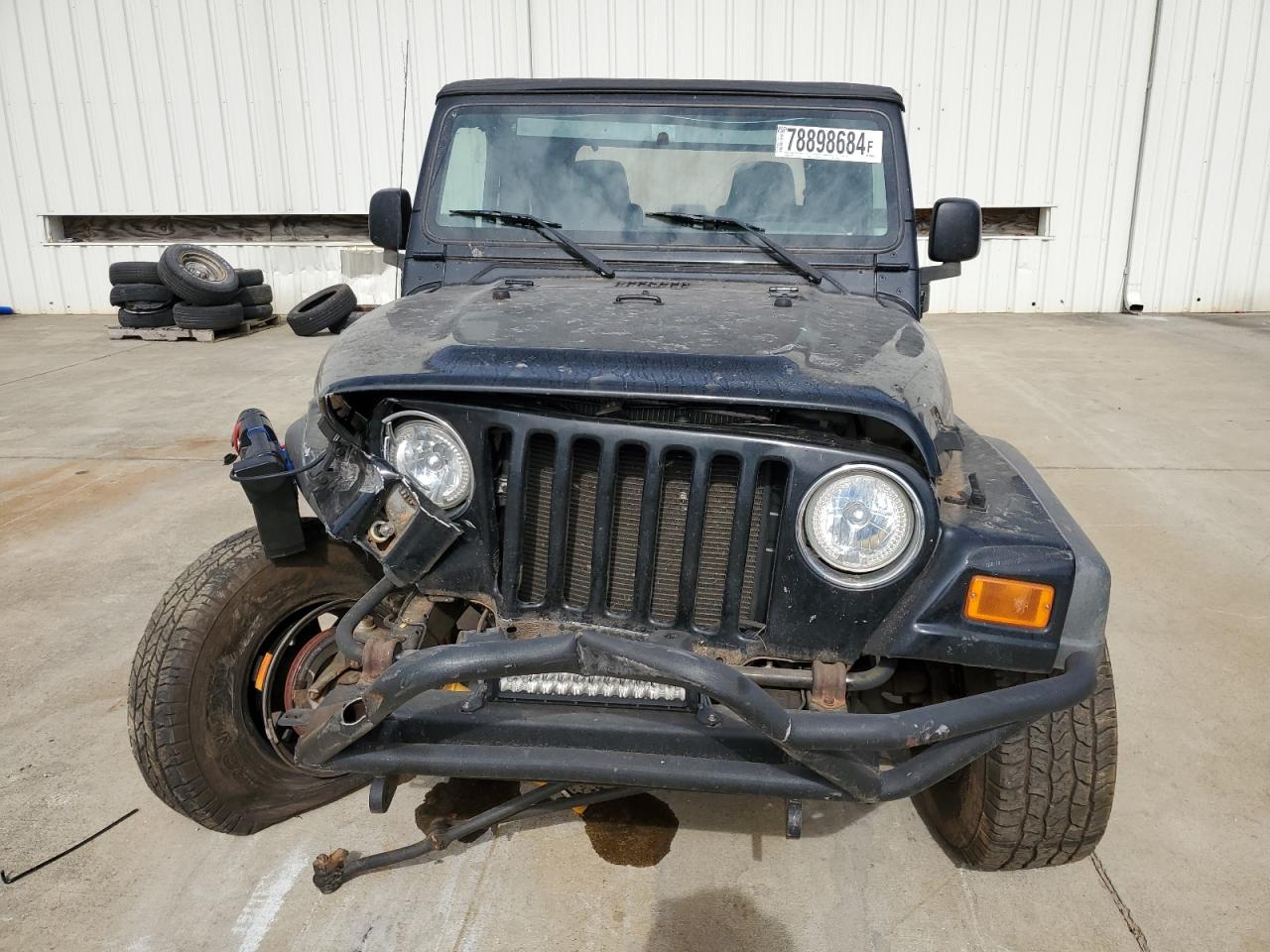 2004 Jeep Wrangler VIN 1J4FA29114P705640 Copart auction photo, front end damage thumbnail 5