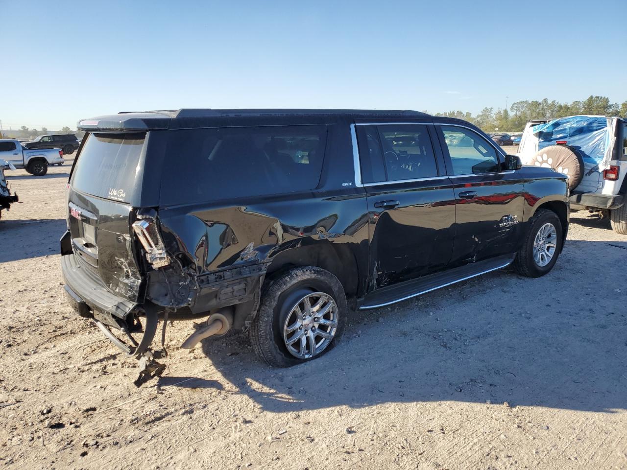 2019 GMC Yukon VIN 1GKS1GKC8KR335922 Copart auction photo, side damage thumbnail 3