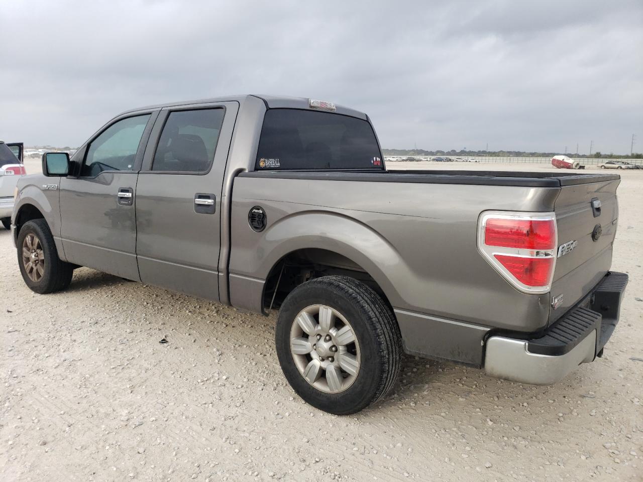 2011 Ford F-150 VIN 1FTFW1CF6BFB54811 Copart auction photo, normal wear damage thumbnail 2