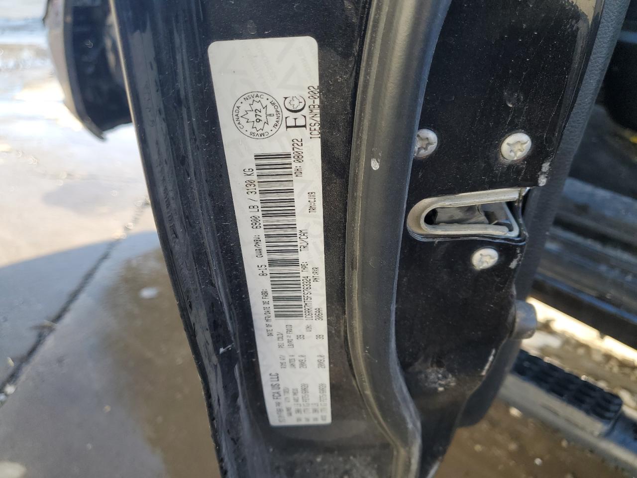 2015 RAM 1500 VIN 1C6RR7MT5FS763324 Copart auction photo, side / front end damage thumbnail 13